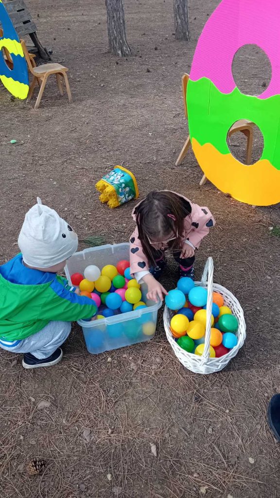 Васкршња играоница